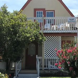 Angie's Guest 2*, Virginia Beach United States
